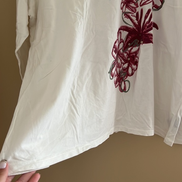 ▫️ARCHITECT: Women’s white long sleeve top w/design, size 3X, preowned▫️ - Picture 9 of 10